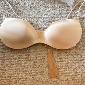 SKIMS Strapless Smooth Nude Bra